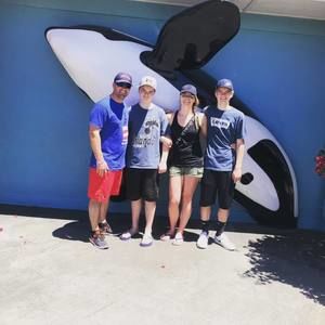 Meet your Posher, Casey